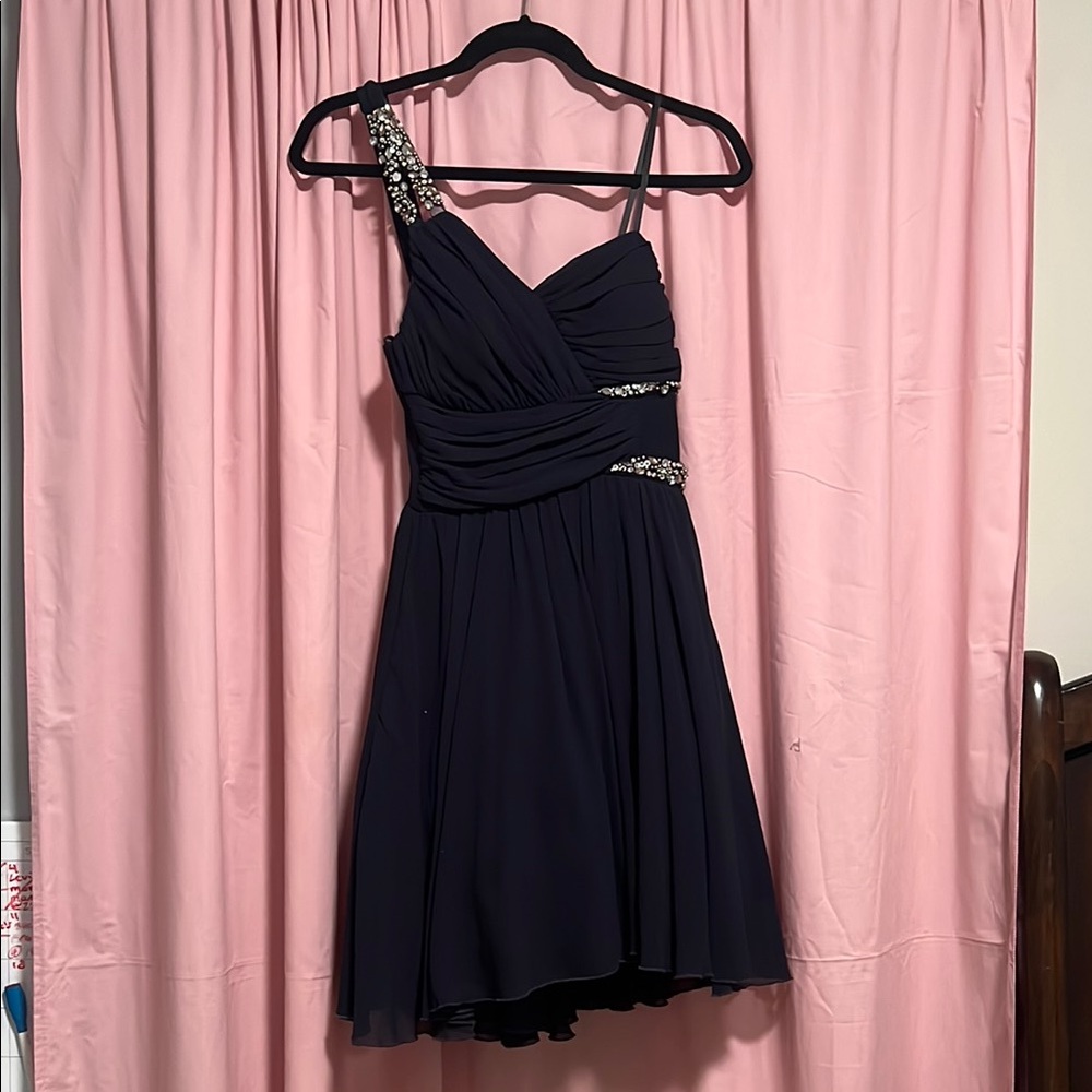 Elegant Black One-Shoulder Dress